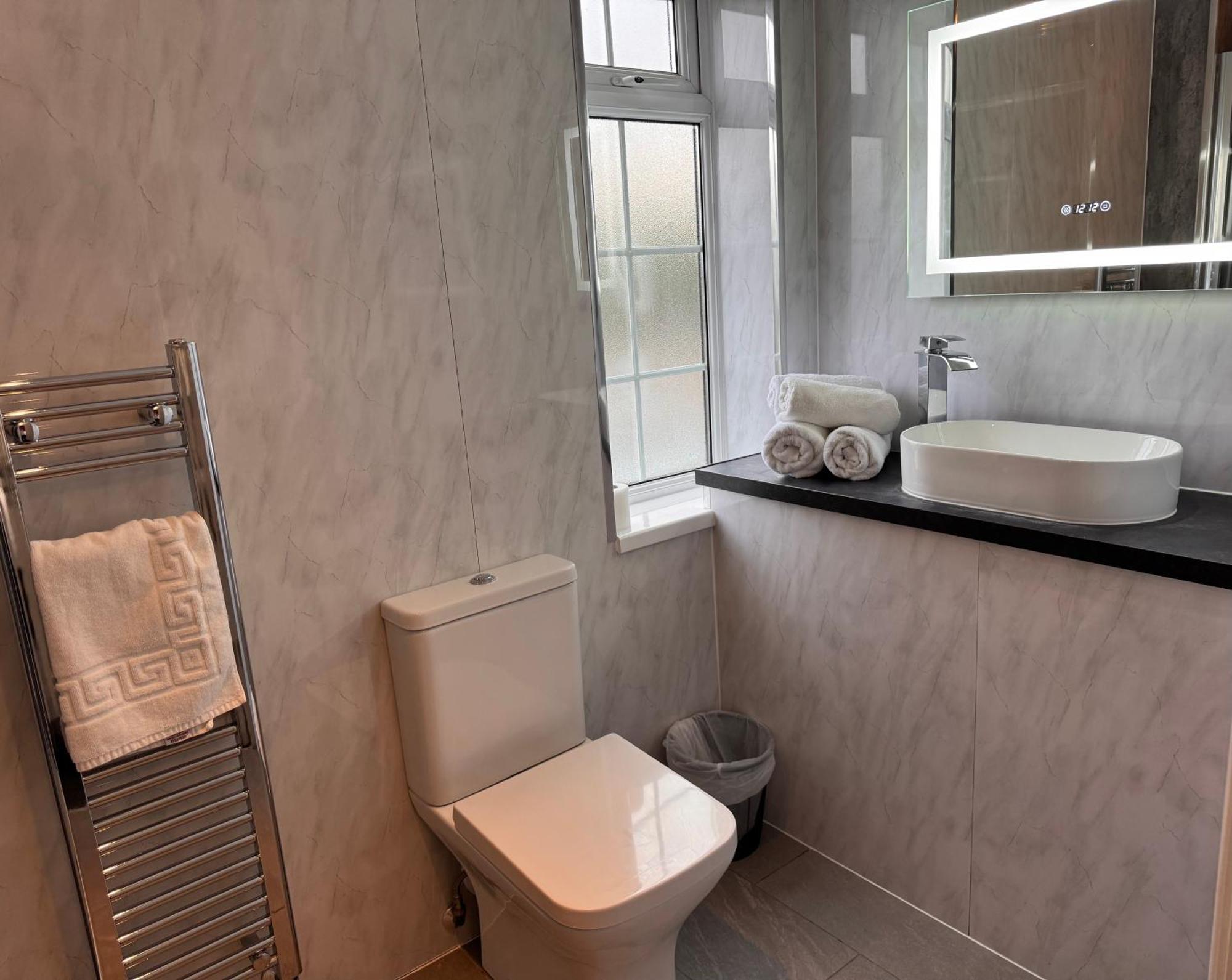Charnwood Regency Guest House Лафборо Экстерьер фото